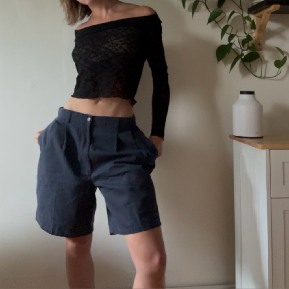 Vintage Oversized Shorts (W34, fits M-L mid-rise and XS-S low-rise)